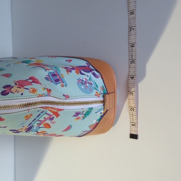 Dooney and Bourke Disney Epcot Flower and Garden NWT purse with straps Mickey - Picture 13 of 15